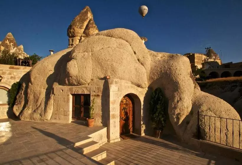 پانسیون Grand Cave Suites