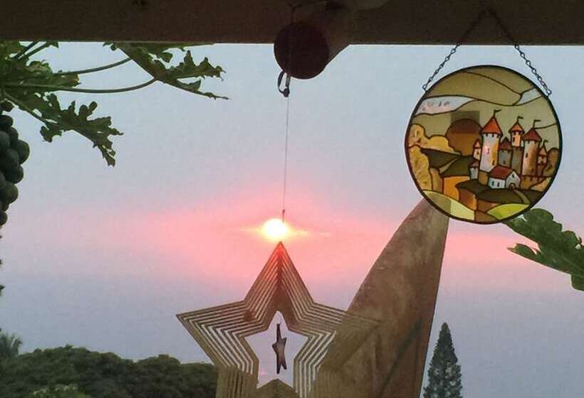 بنسيون Kona Hawaii Guest House A Unique Hawaii Experience