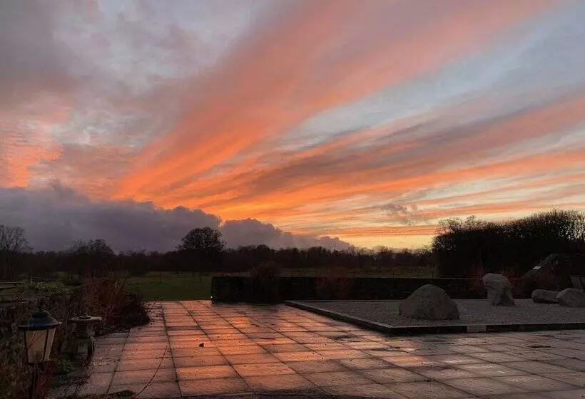 פנסיון The Lighthouse