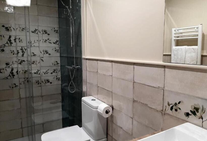 هتل Apartamentos Celestina By Gaiarooms