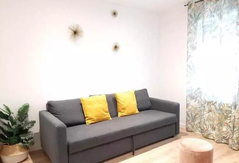 هتل Apartamentos Celestina By Gaiarooms