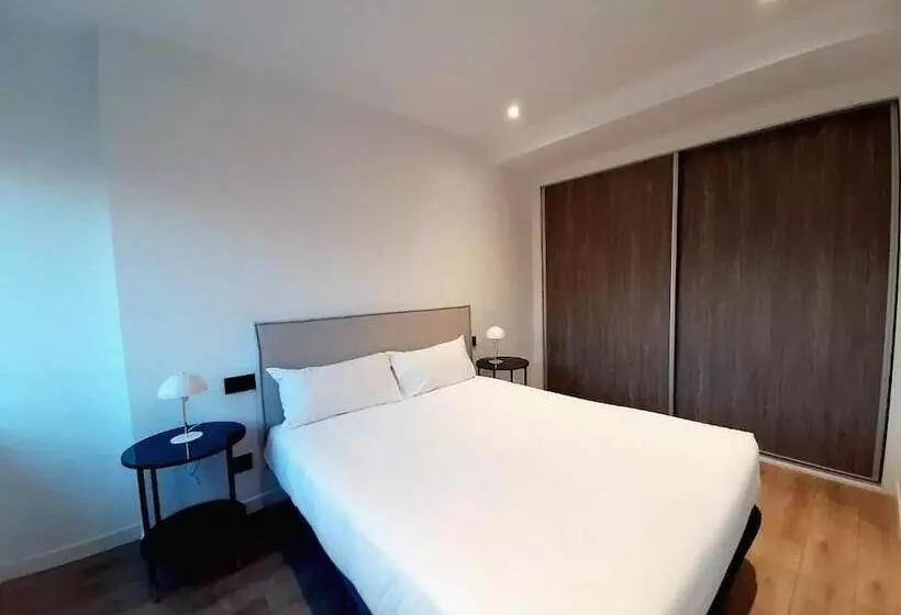 هتل Apartamentos Celestina By Gaiarooms