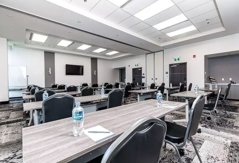 هتل Hyatt Place Toronto   Brampton