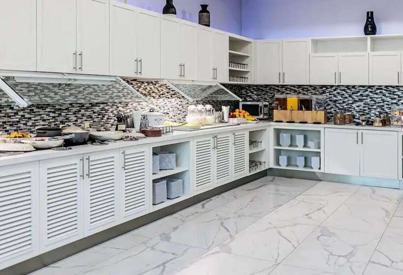 هتل Hyatt Place Toronto Brampton