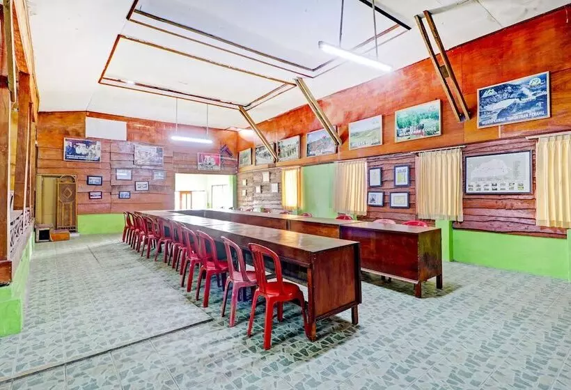 ホテル Oyo Homes 90849 Cibeunying Homestay Cibodas Maribaya