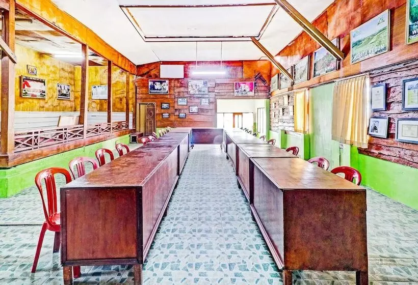 ホテル Oyo Homes 90849 Cibeunying Homestay Cibodas Maribaya