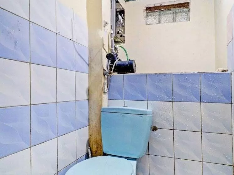 ホテル Oyo Homes 90849 Cibeunying Homestay Cibodas Maribaya