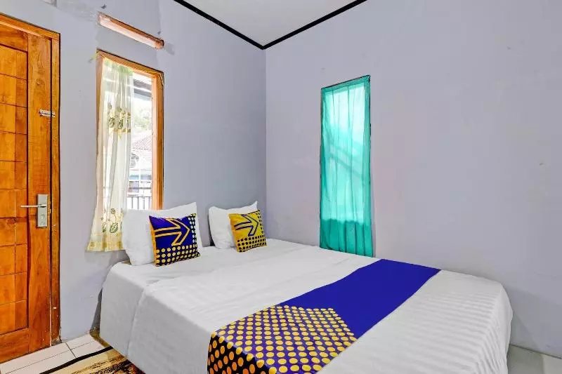 ホテル Oyo Homes 90849 Cibeunying Homestay Cibodas Maribaya