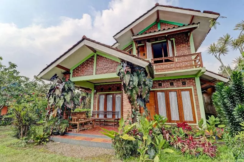 ホテル Oyo Homes 90849 Cibeunying Homestay Cibodas Maribaya