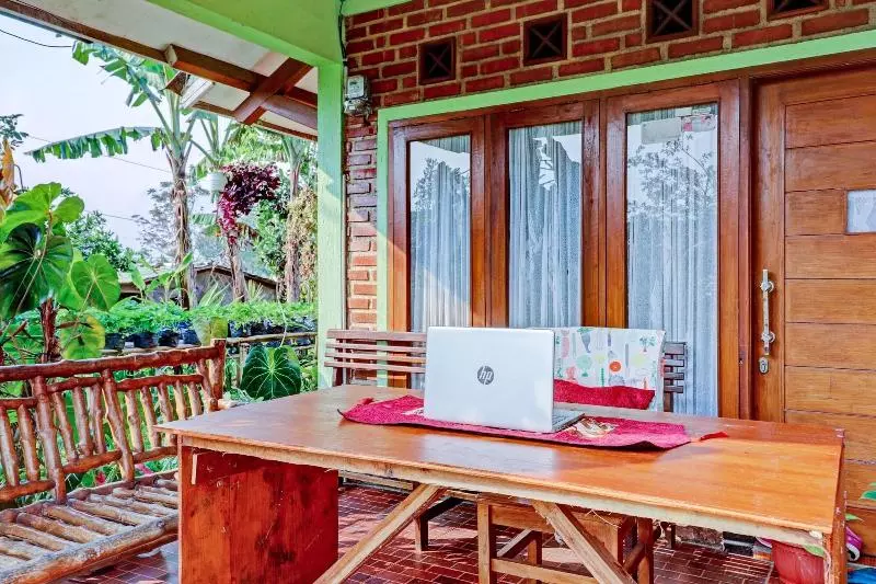 ホテル Oyo Homes 90849 Cibeunying Homestay Cibodas Maribaya