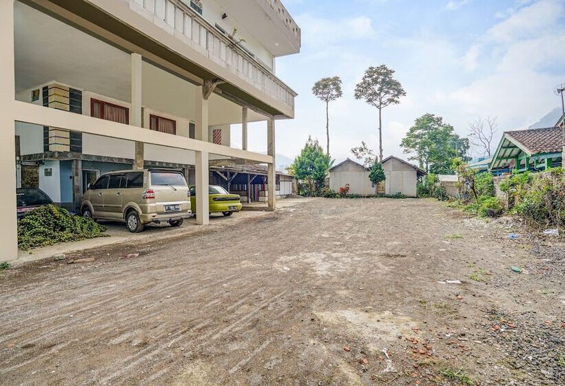 Hotel Oyo Homes 91008 Eco Tourism Desa Cibodas Babakan Gentong 1 Syariah