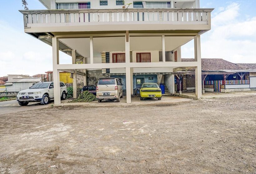 Hotel Oyo Homes 91008 Eco Tourism Desa Cibodas Babakan Gentong 1 Syariah