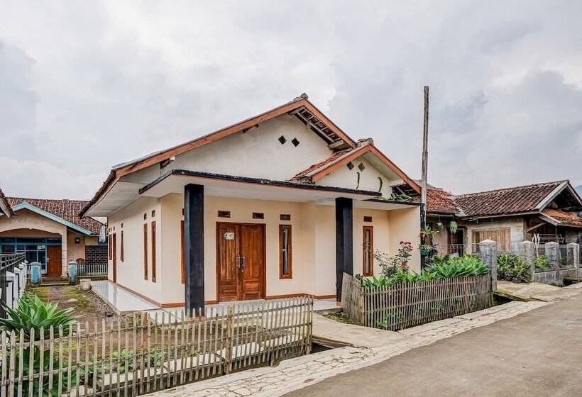 Hotel Oyo Homes 91008 Eco Tourism Desa Cibodas Babakan Gentong 1 Syariah