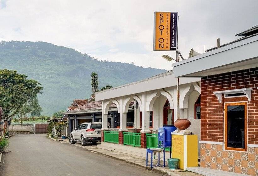 Hotel Oyo Homes 91008 Eco Tourism Desa Cibodas Babakan Gentong 1 Syariah