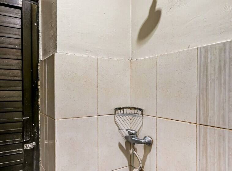 Hotel Oyo Homes 91008 Eco Tourism Desa Cibodas Babakan Gentong 1 Syariah