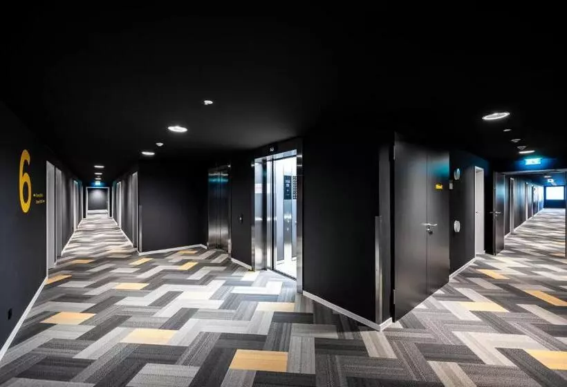 Staycity Aparthotels Frankfurt Airport