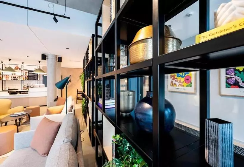 Staycity Aparthotels Frankfurt Airport