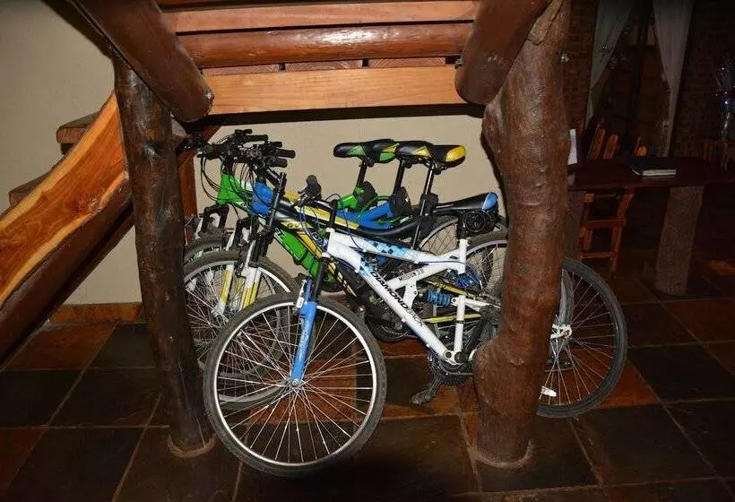 Hotelli Bona Ngwenya Lodge