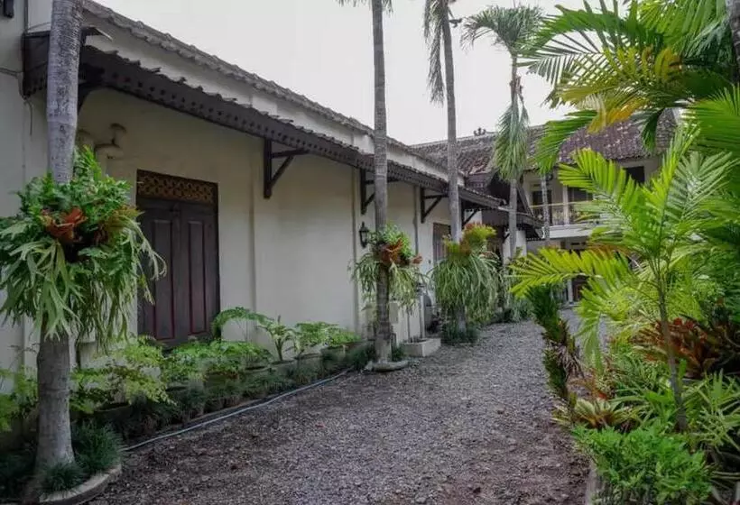 ホテル Cakra Homestay Solo Mitra Reddoorz