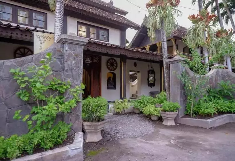ホテル Cakra Homestay Solo Mitra Reddoorz