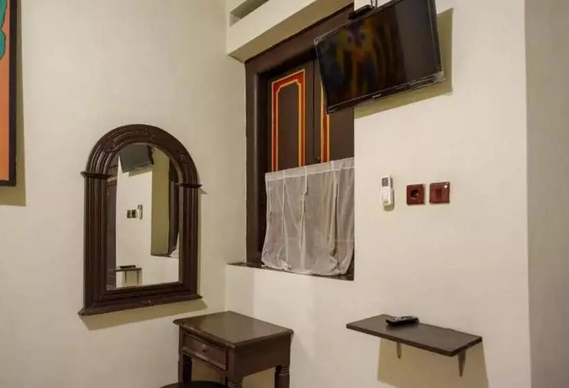 ホテル Cakra Homestay Solo Mitra Reddoorz
