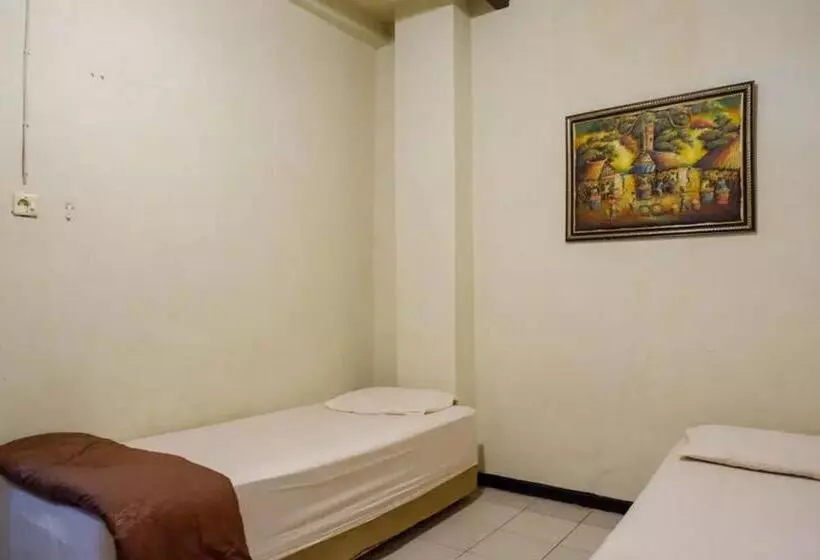 ホテル Cakra Homestay Solo Mitra Reddoorz
