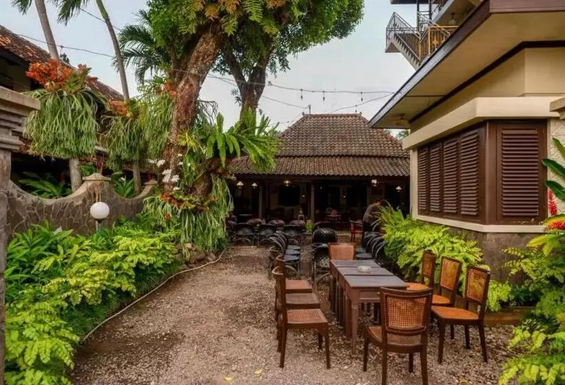 ホテル Cakra Homestay Solo Mitra Reddoorz