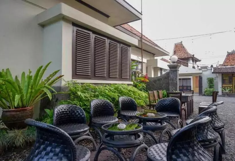 ホテル Cakra Homestay Solo Mitra Reddoorz