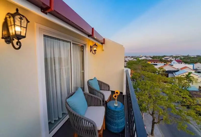 هتل Hoi An Merrily De Art