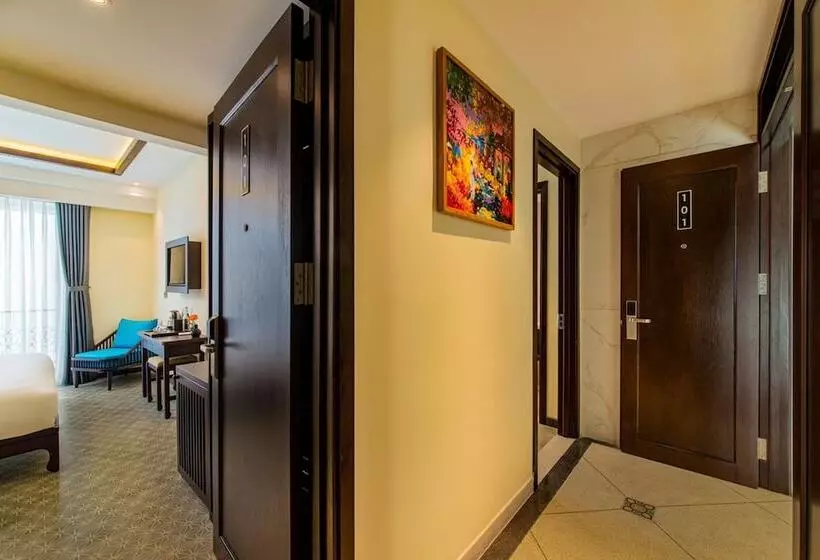 هتل Hoi An Merrily De Art