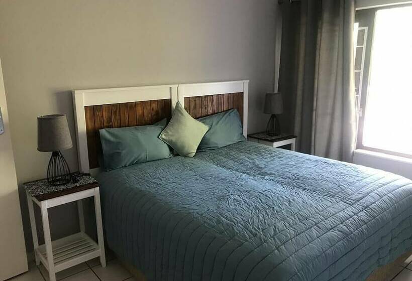 هتل Selati At Sea