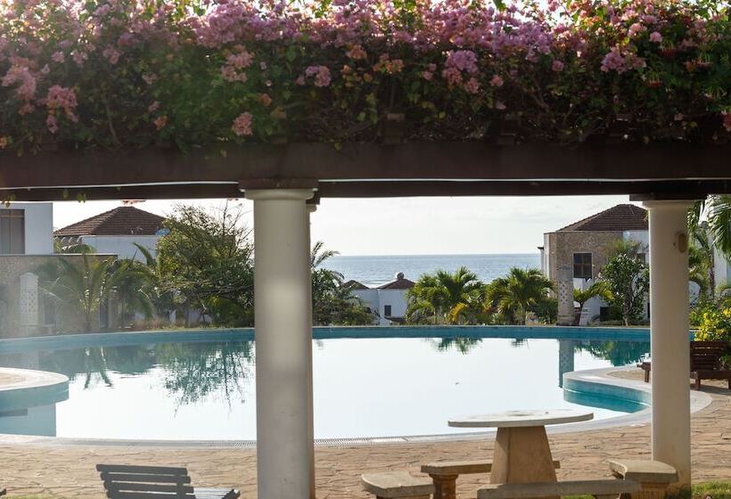 هتل Sultan Palace Kikambala