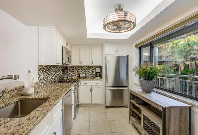 Отель Wild Pines