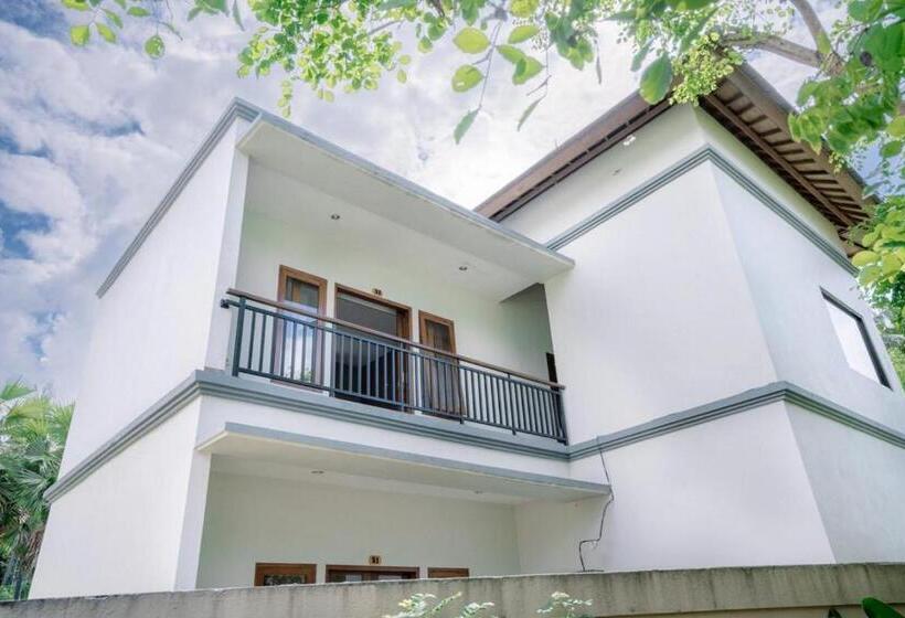 Отель Ariana Beach Resort Amed Bali