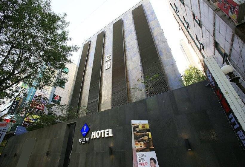 هتل Ilsan Rateuri