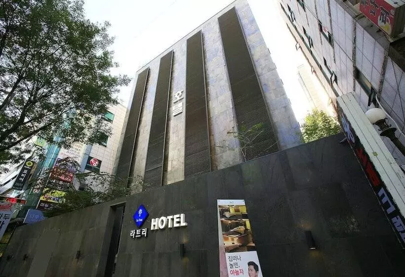 Hotelli Ilsan  Rateuri