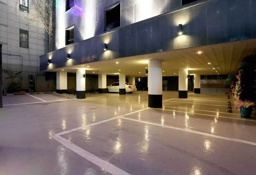 Hotelli Ilsan  Rateuri