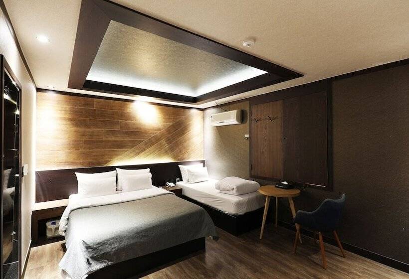 هتل Ilsan Rateuri