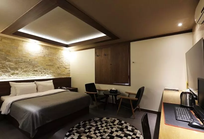 Hotelli Ilsan  Rateuri