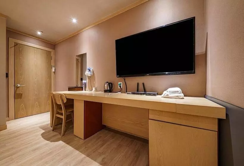 Hotelli Ilsan  Rateuri