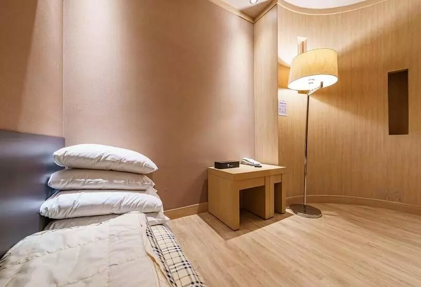 Hotelli Ilsan  Rateuri