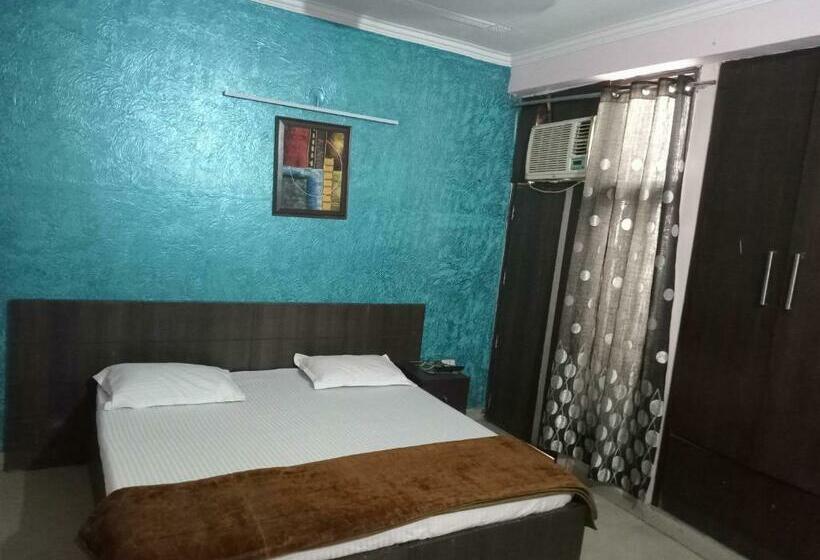 Hotel Oyo 70040 Star