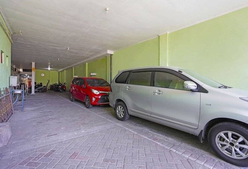 Hotell Oyo 91670 Mannsur Homestay Syariah