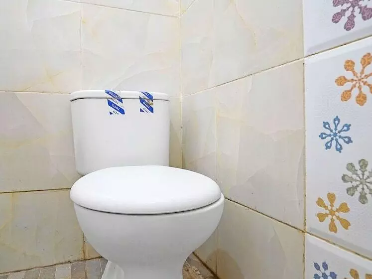 Hotelli Oyo 91670 Mannsur Homestay Syariah