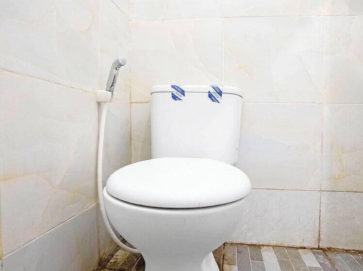 Hotell Oyo 91670 Mannsur Homestay Syariah