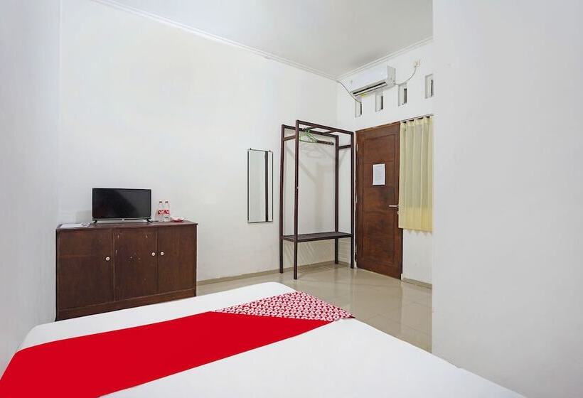 Hotell Oyo 91670 Mannsur Homestay Syariah