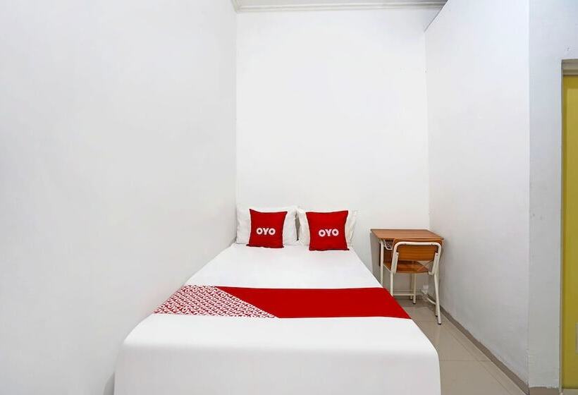 Hotell Oyo 91670 Mannsur Homestay Syariah