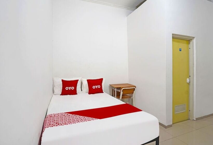 Hotell Oyo 91670 Mannsur Homestay Syariah