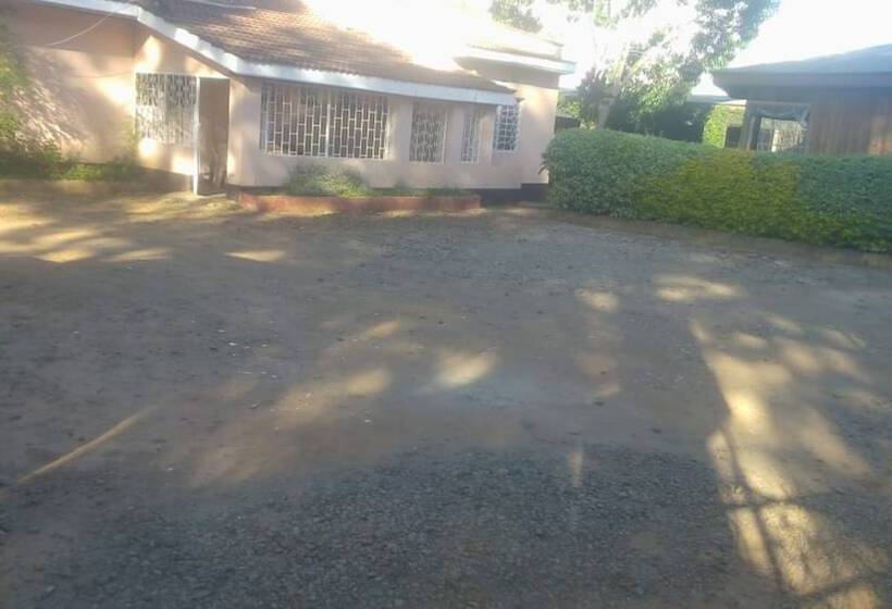 هتل Rose Wood Lounge