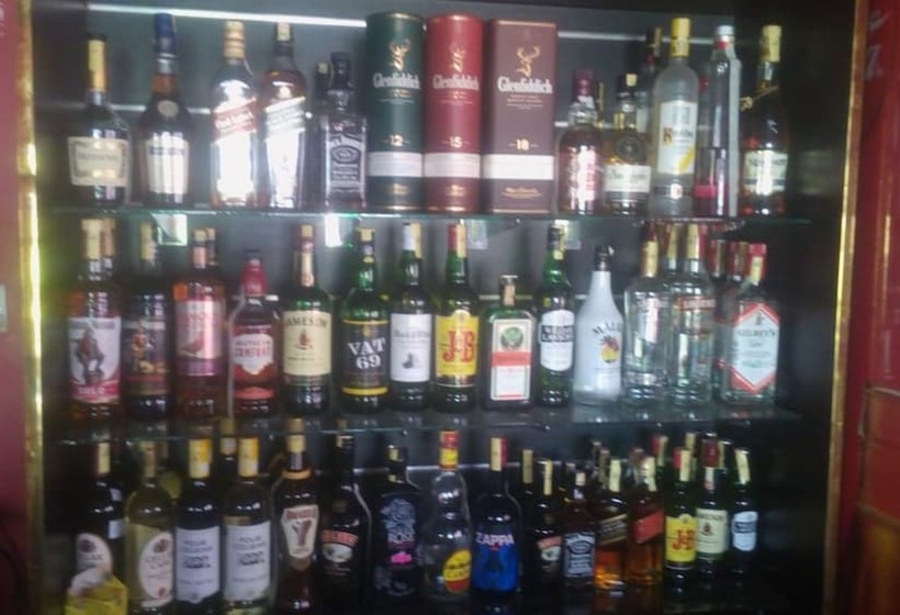 هتل Rose Wood Lounge